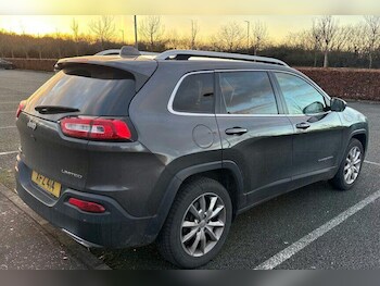 Used Jeep Cherokee 2015 for sale - 77671747: Photo