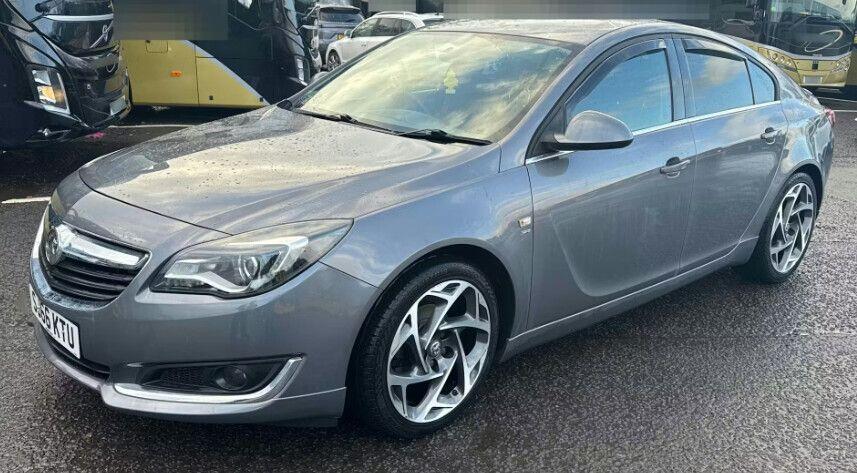 Used Vauxhall Insignia 2016 for sale - 77331702: Photo 2