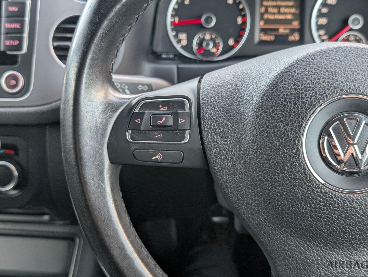 Used Volkswagen Tiguan 2014 for sale - 77326226: Photo 50