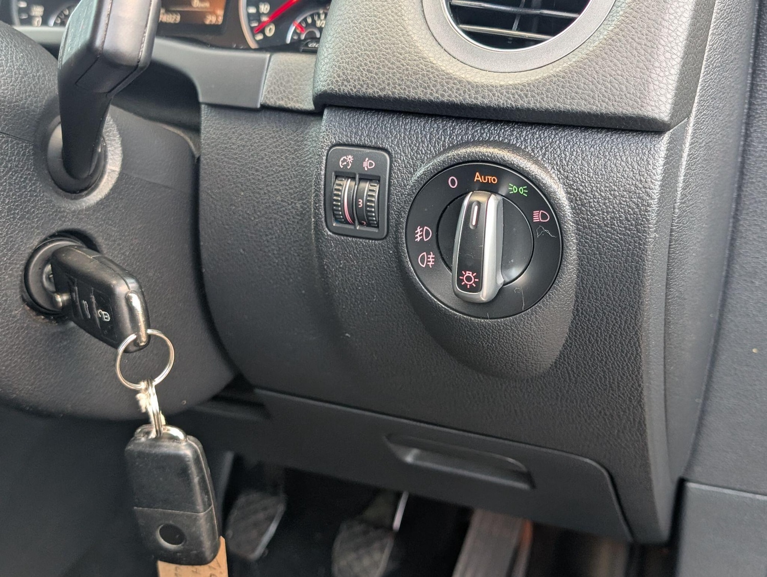 Used Volkswagen Tiguan 2014 for sale - 77326226: Photo 59