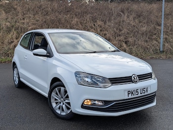 Used Volkswagen Polo 2015 for sale - 77574750: Photo