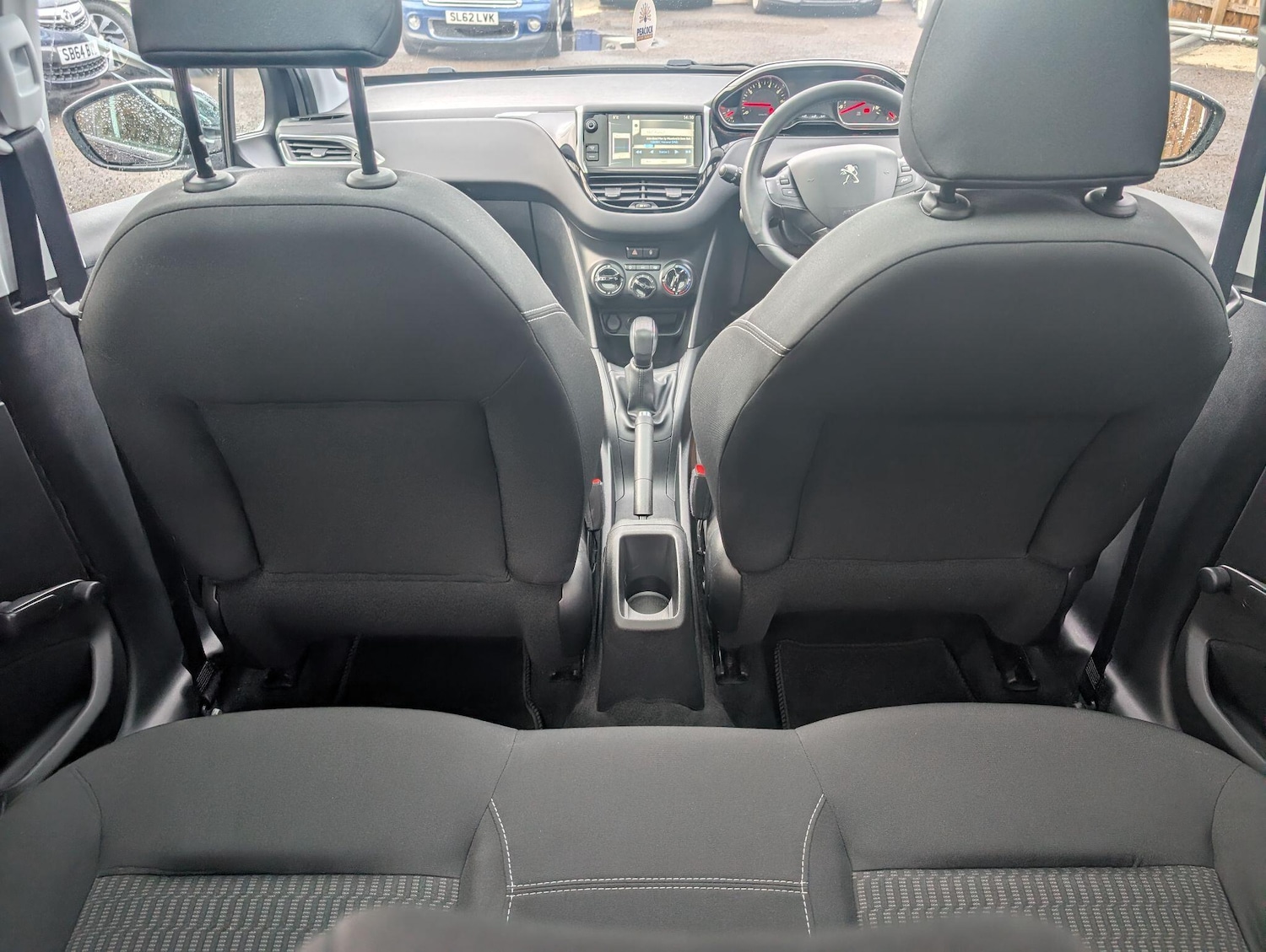 Used Peugeot 208 2014 for sale - 77326207: Photo 14