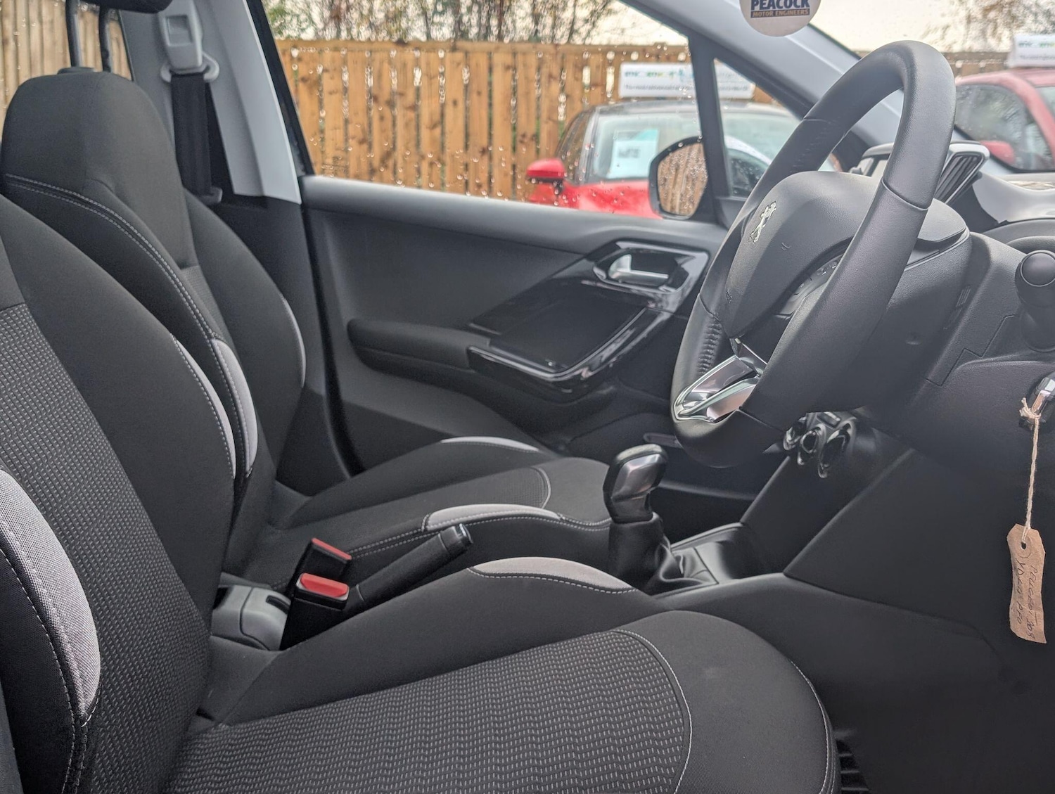 Used Peugeot 208 2014 for sale - 77326207: Photo 19