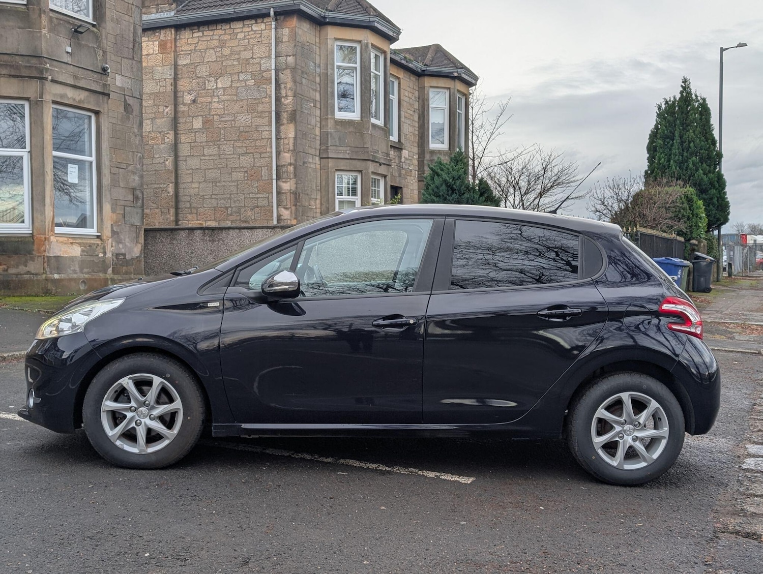 Used Peugeot 208 2014 for sale - 77326207: Photo 6