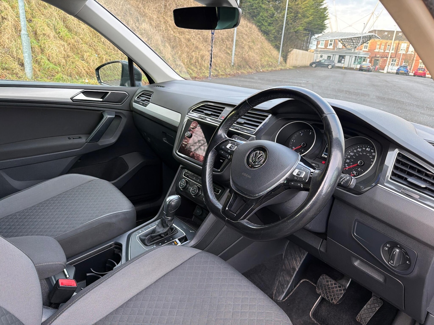 Used Volkswagen Tiguan for sale - 77326225: Photo 3