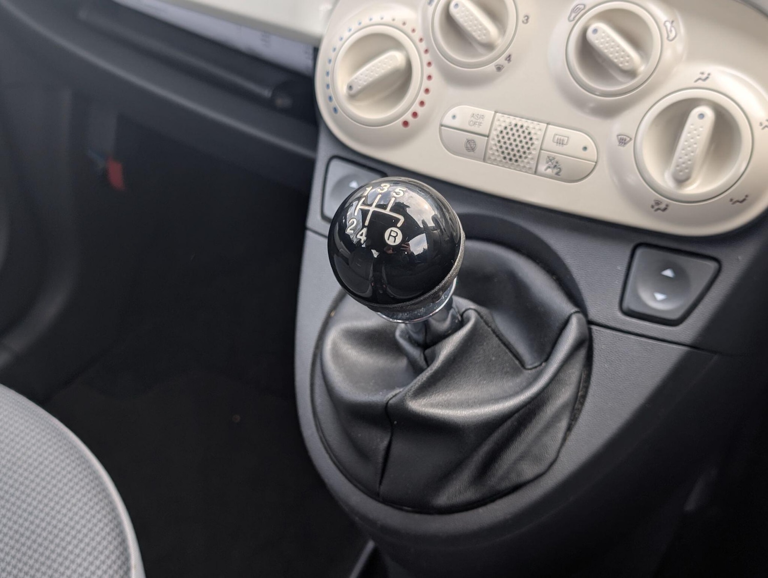 Used Fiat 500 2015 for sale - 78184241: Photo 24