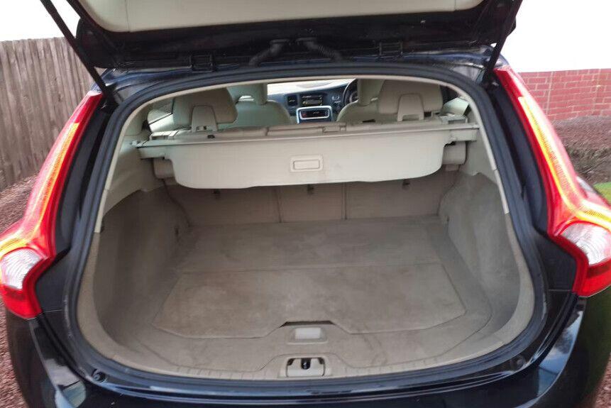 Used Volvo V60 2012 for sale - 77331933: Photo 7