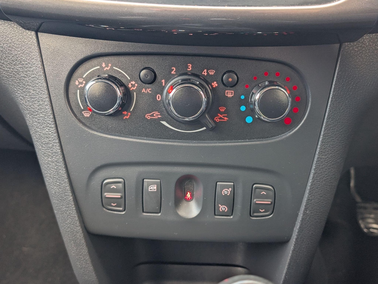 Used Dacia Sandero Stepway for sale - 77326245: Photo 23