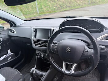 Used Peugeot 208 2017 for sale - 78416026: Photo