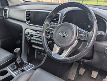 Used Kia Sportage 2019 for sale - 78231301: Photo