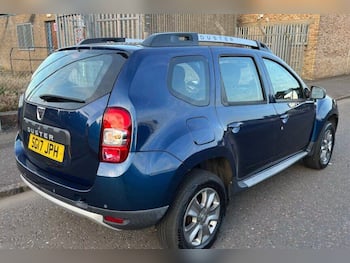 Used Dacia Duster 2017 for sale - 79622395: Photo