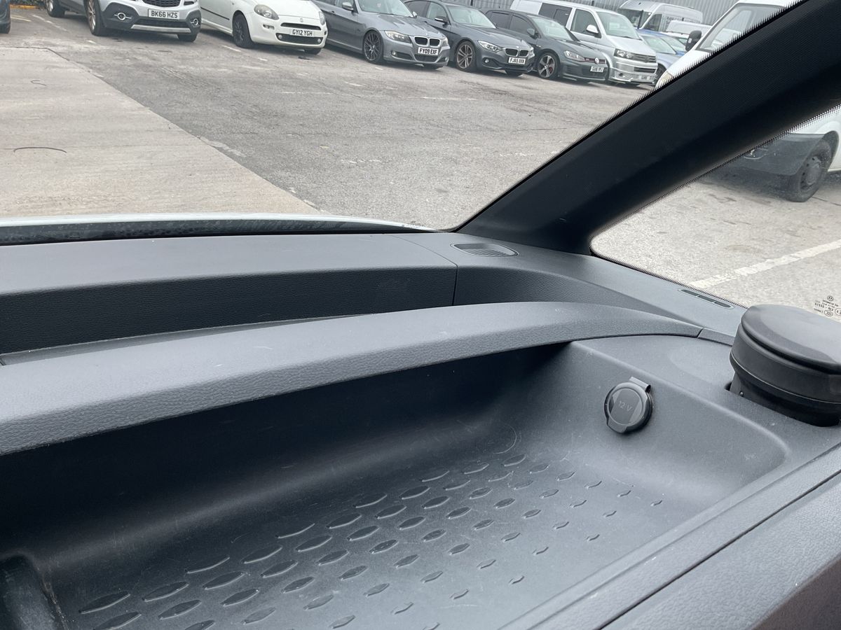 Used Volkswagen ID. Buzz Cargo 2023 for sale - 76119988: Photo 36