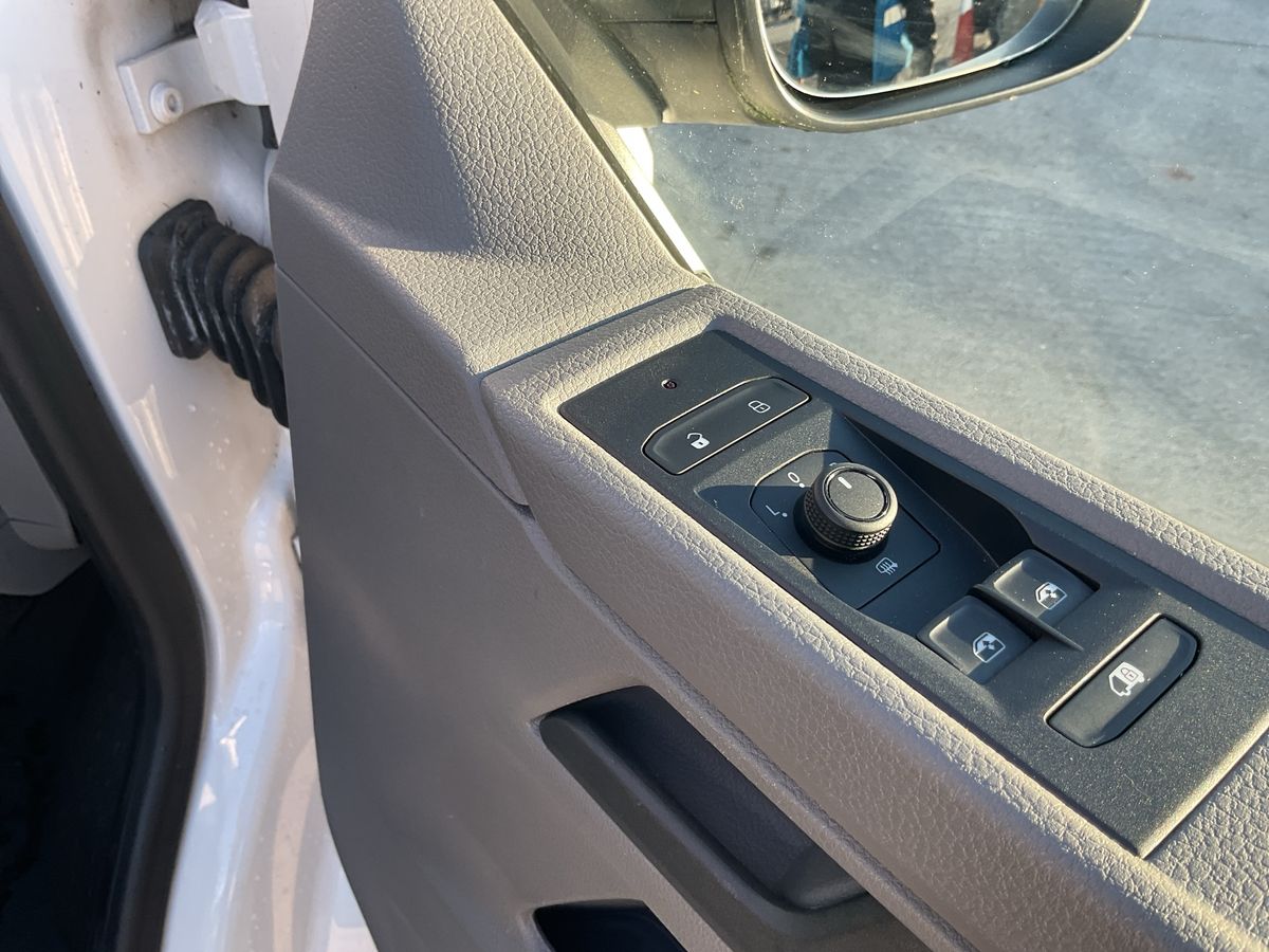 Used Volkswagen Transporter 2022 for sale - 76547511: Photo 24