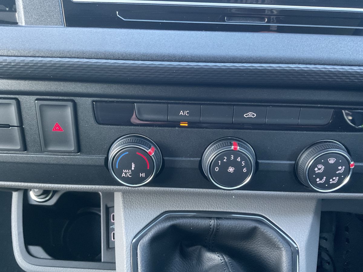 Used Volkswagen Transporter 2022 for sale - 76547511: Photo 28