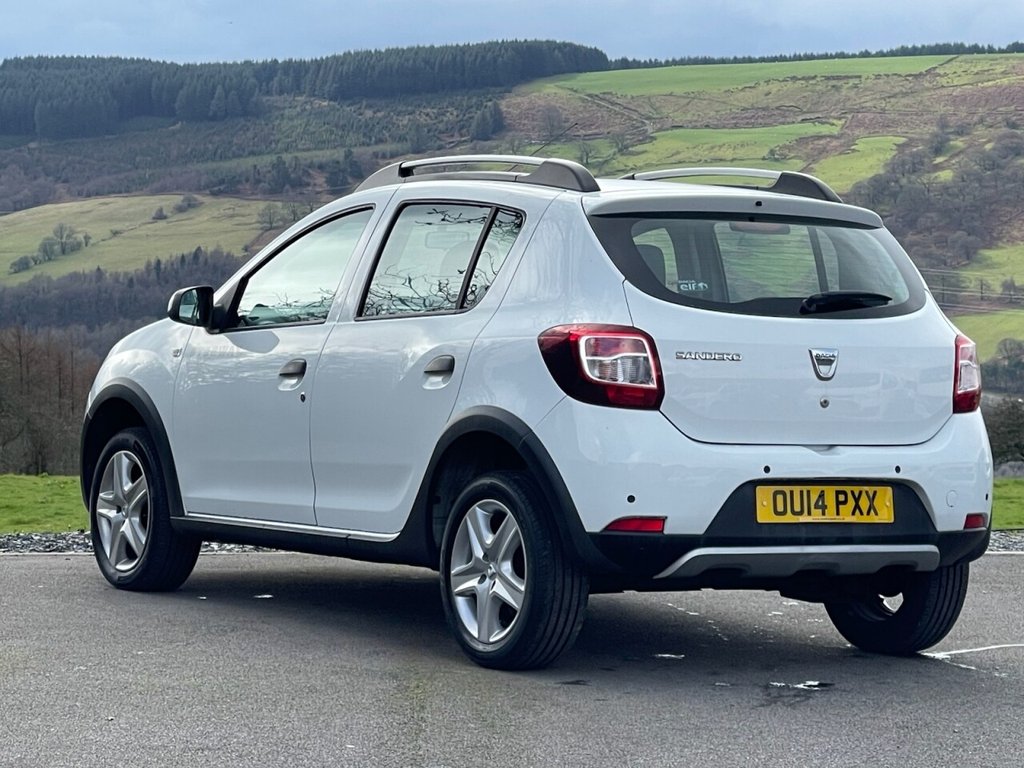 Used Dacia Sandero Stepway 2014 for sale - 77820819: Photo 12