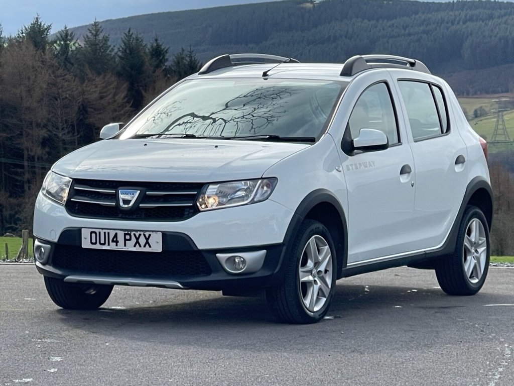 Used Dacia Sandero Stepway 2014 for sale - 77820819: Photo 3