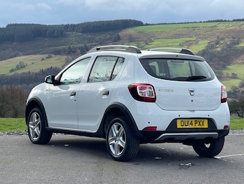 Used Dacia Sandero Stepway 2014 for sale - 77820819: Photo