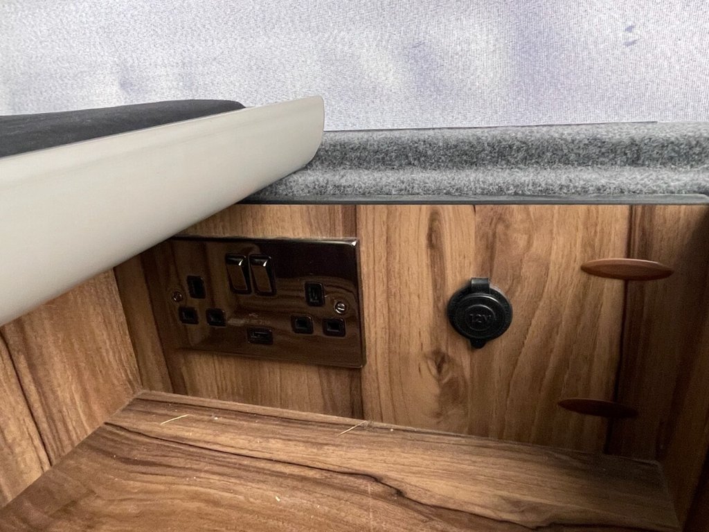 Used Volkswagen Transporter 2018 for sale - 76279380: Photo 23