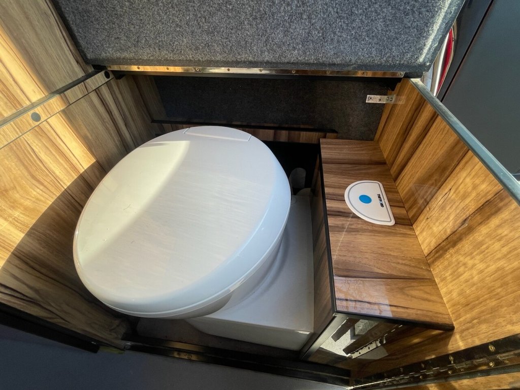 Used Volkswagen Transporter 2018 for sale - 76279380: Photo 34