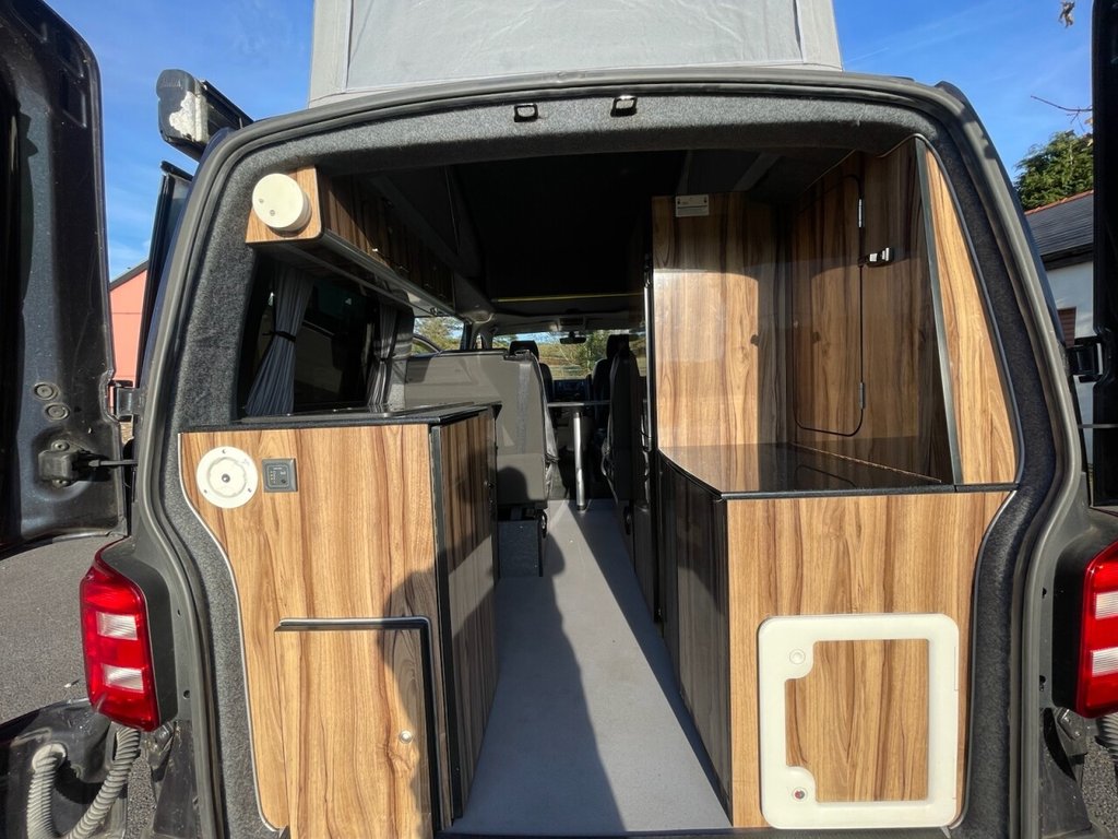 Used Volkswagen Transporter 2018 for sale - 76279380: Photo 45