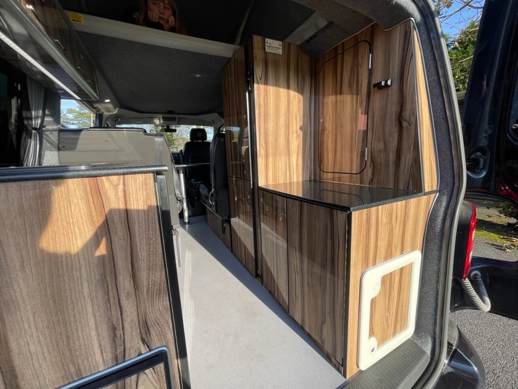 Used Volkswagen Transporter 2018 for sale - 76279380: Photo 9