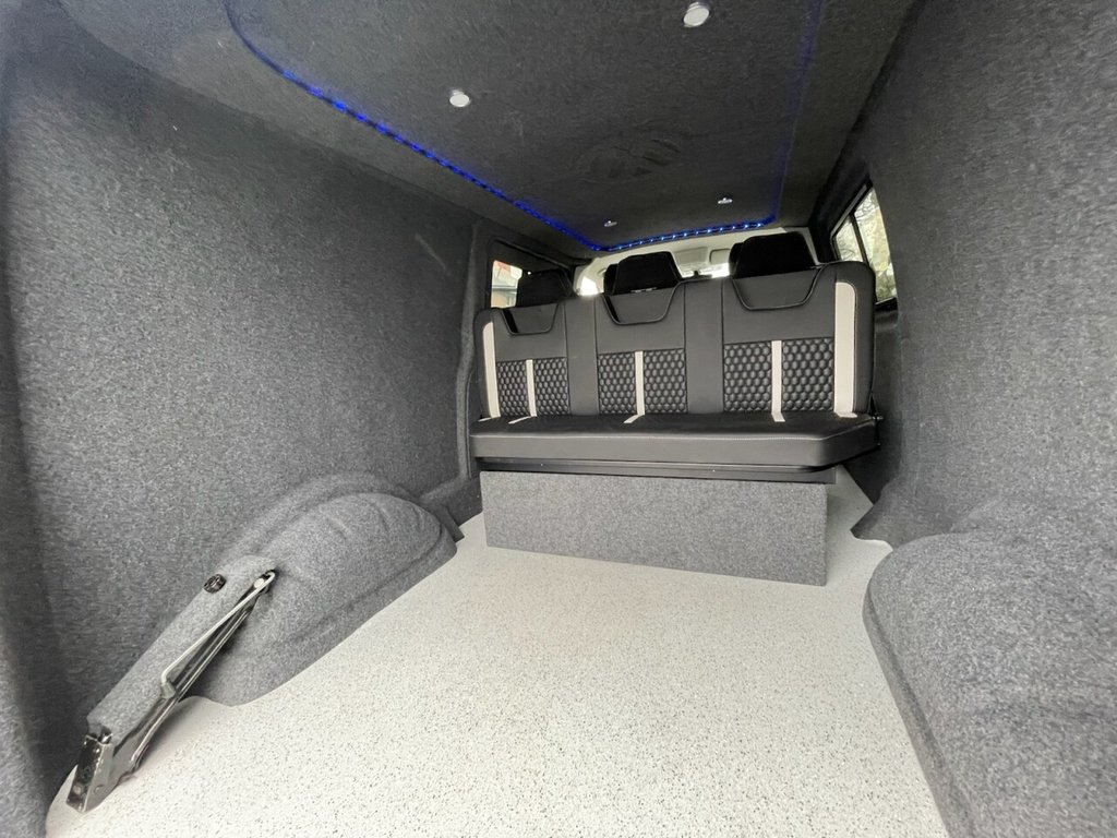 Used Volkswagen Transporter 2022 for sale - 76724950: Photo 24