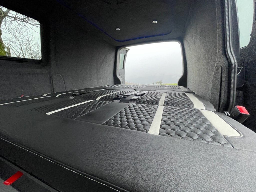 Used Volkswagen Transporter 2022 for sale - 76724950: Photo 8