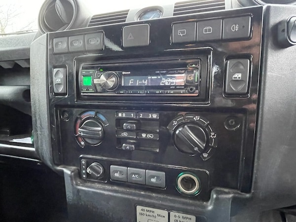 Used Land Rover Defender 2015 for sale - 73334961: Photo 7