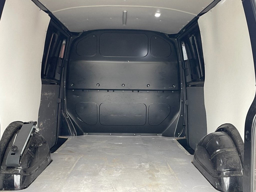 Used Volkswagen Transporter 2021 for sale - 77680396: Photo 22