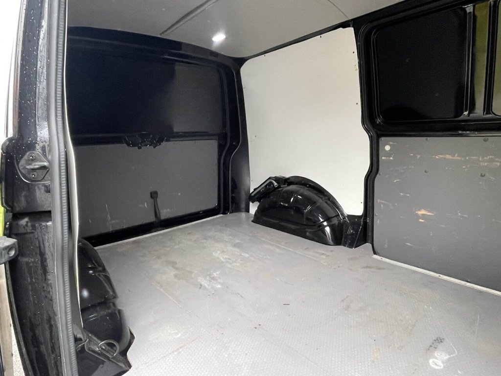 Used Volkswagen Transporter 2021 for sale - 77680396: Photo 7