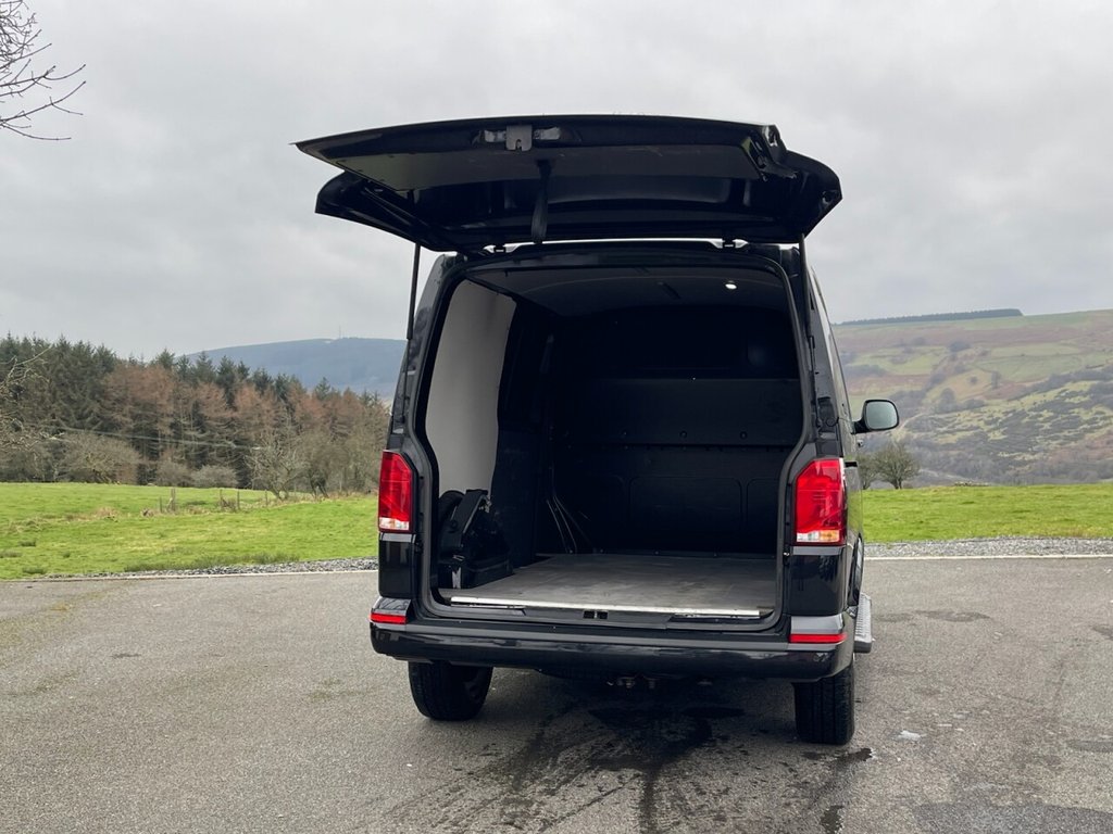 Used Volkswagen Transporter 2021 for sale - 77680396: Photo 9