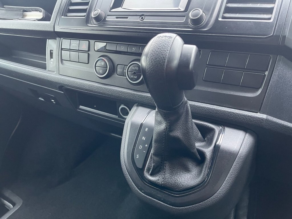 Used Volkswagen Transporter Shuttle 2016 for sale - 77849512: Photo 11