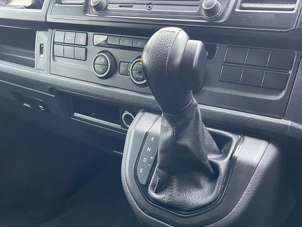 Used Volkswagen Transporter Shuttle 2016 for sale - 77849512: Photo 14