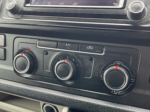 Used Volkswagen Transporter 2019 for sale - 76106127: Photo 43
