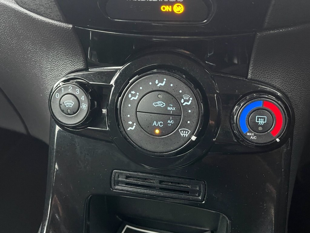Used Ford Fiesta 2014 for sale - 76768553: Photo 9