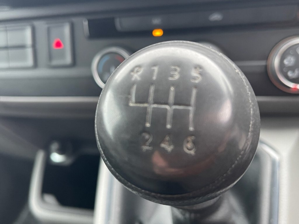Used Volkswagen Transporter 2021 for sale - 77820923: Photo 14