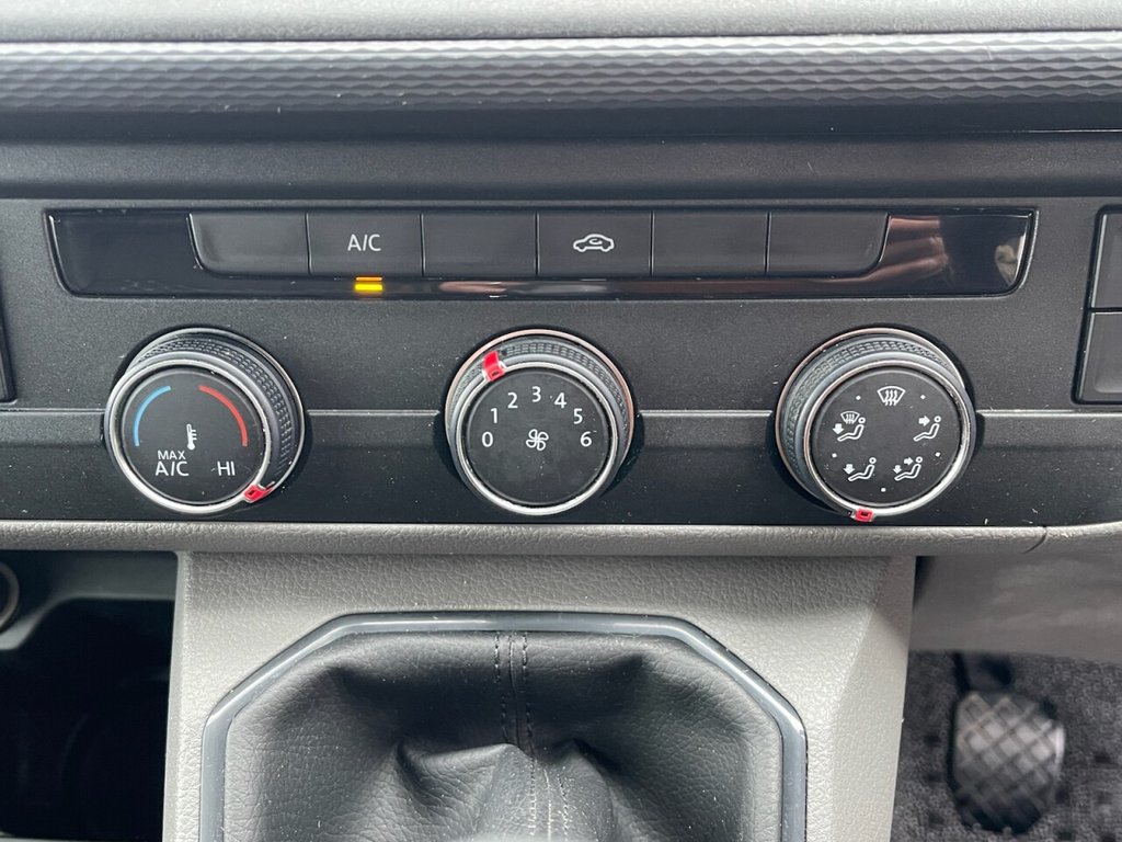 Used Volkswagen Transporter 2021 for sale - 77820923: Photo 48