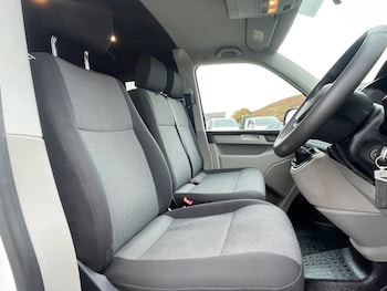 Used Volkswagen Transporter 2019 for sale - 76481772: Photo