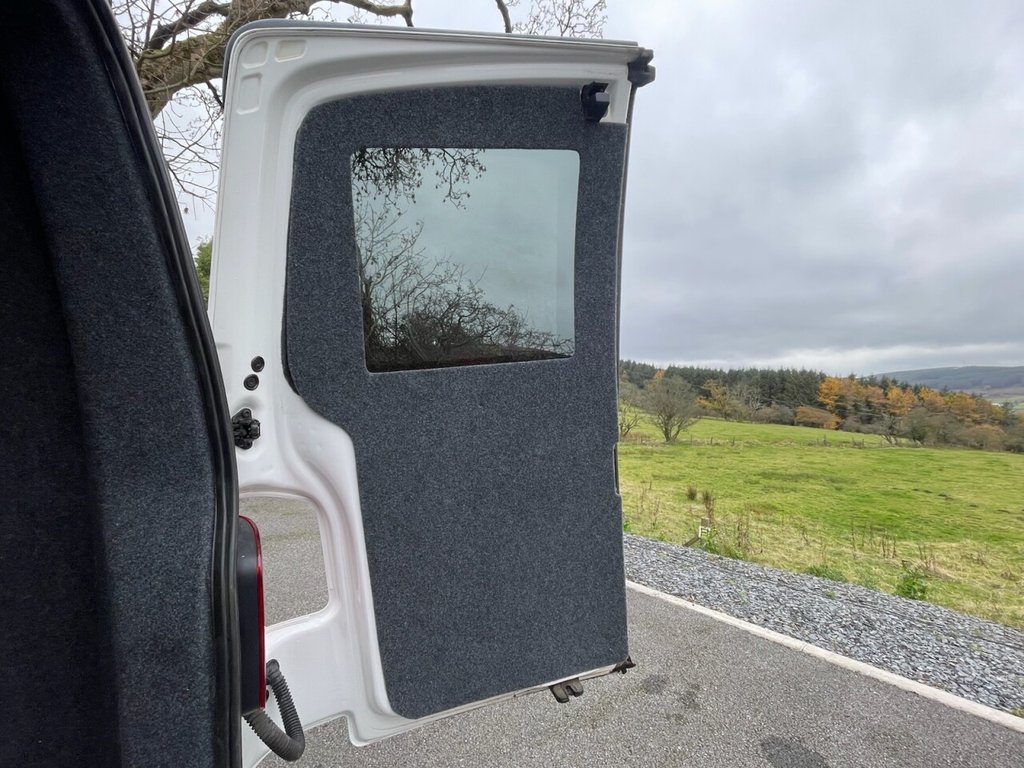 Used Volkswagen Transporter 2019 for sale - 76481772: Photo 9