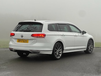 Used Volkswagen Passat 2017 for sale - 77048706: Photo