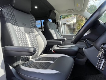 Used Volkswagen Transporter 2021 for sale - 76236138: Photo 2