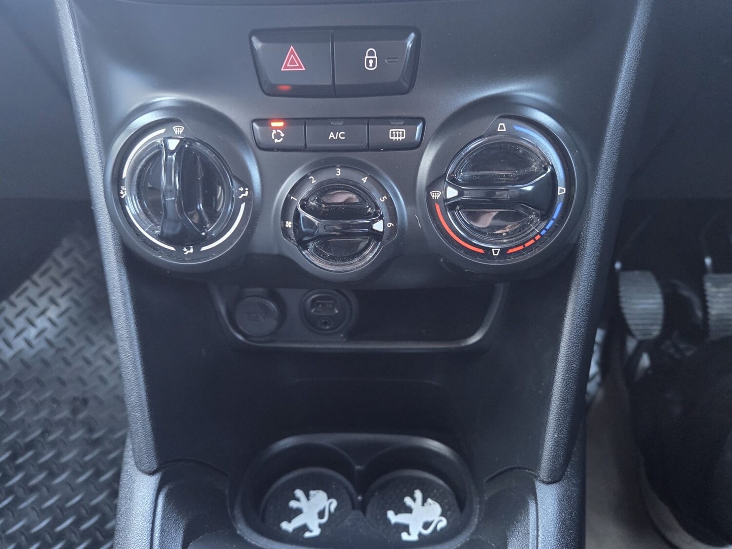 Used Peugeot 208 2018 for sale - 77572733: Photo 12