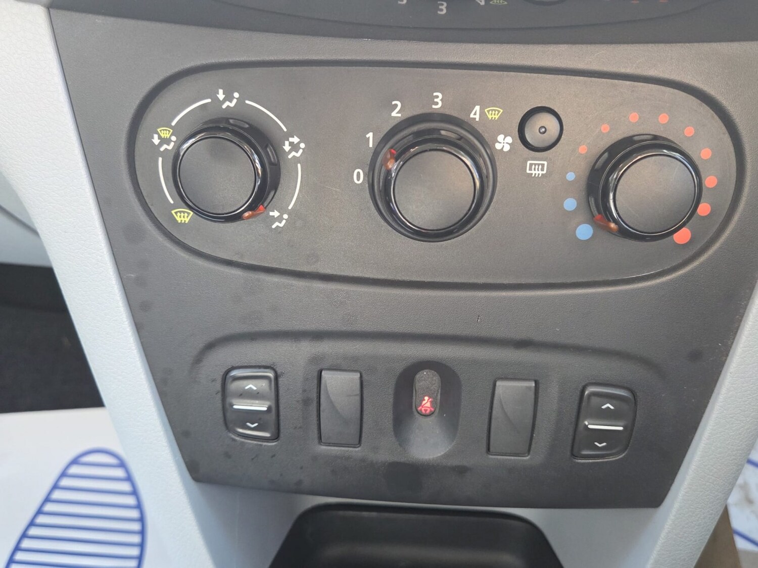 Used Dacia Logan MCV 2014 for sale - 77953909: Photo 11