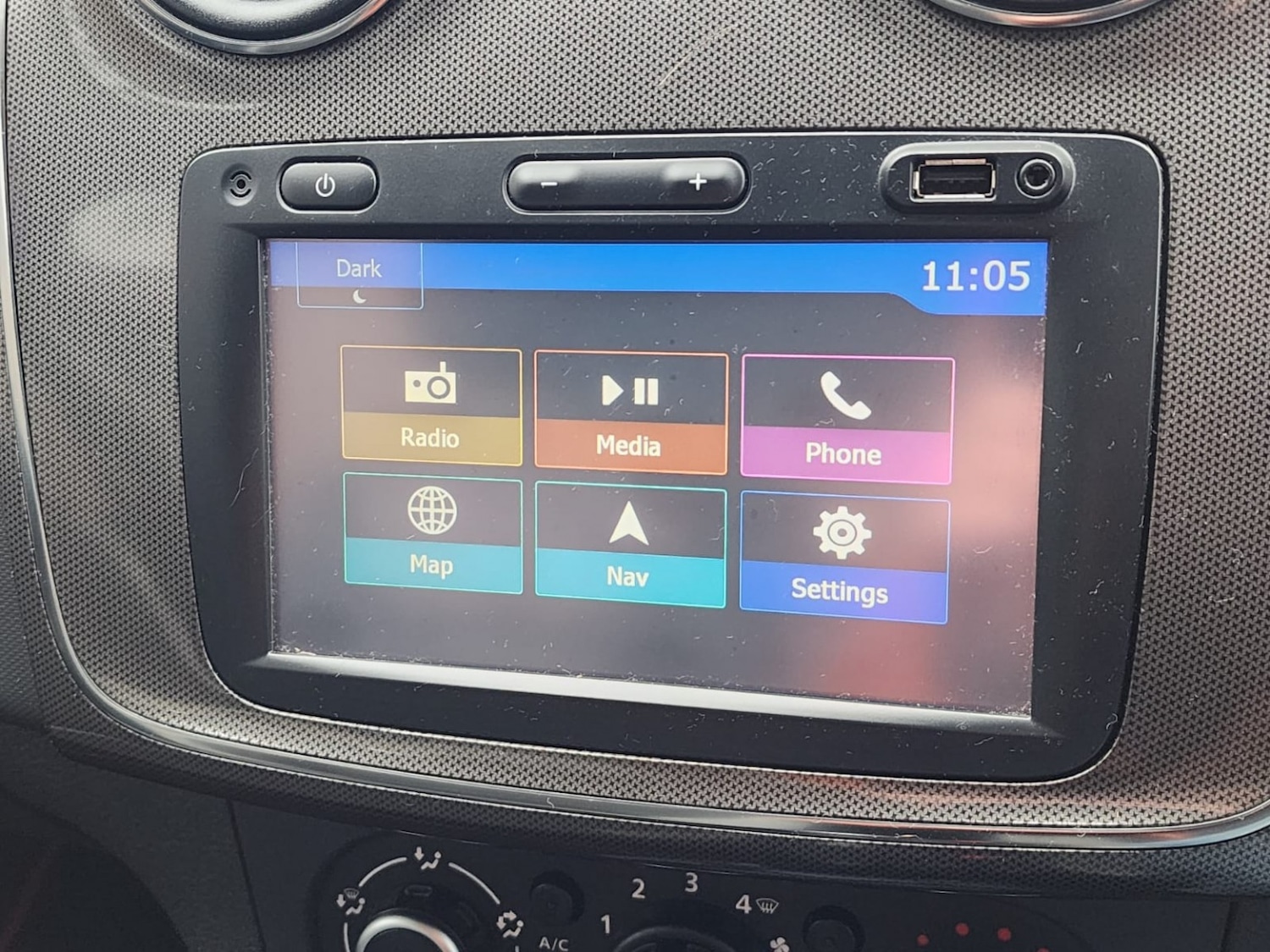 Used Dacia Sandero Stepway 2018 for sale - 76591459: Photo 10