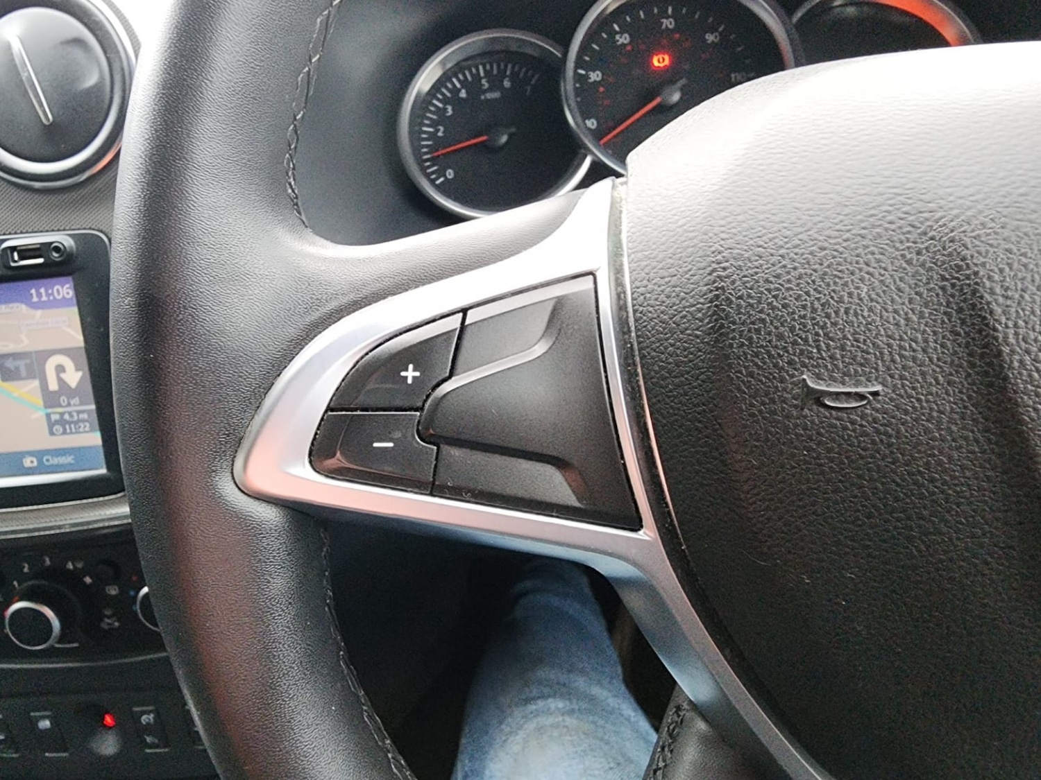 Used Dacia Sandero Stepway 2018 for sale - 76591459: Photo 12