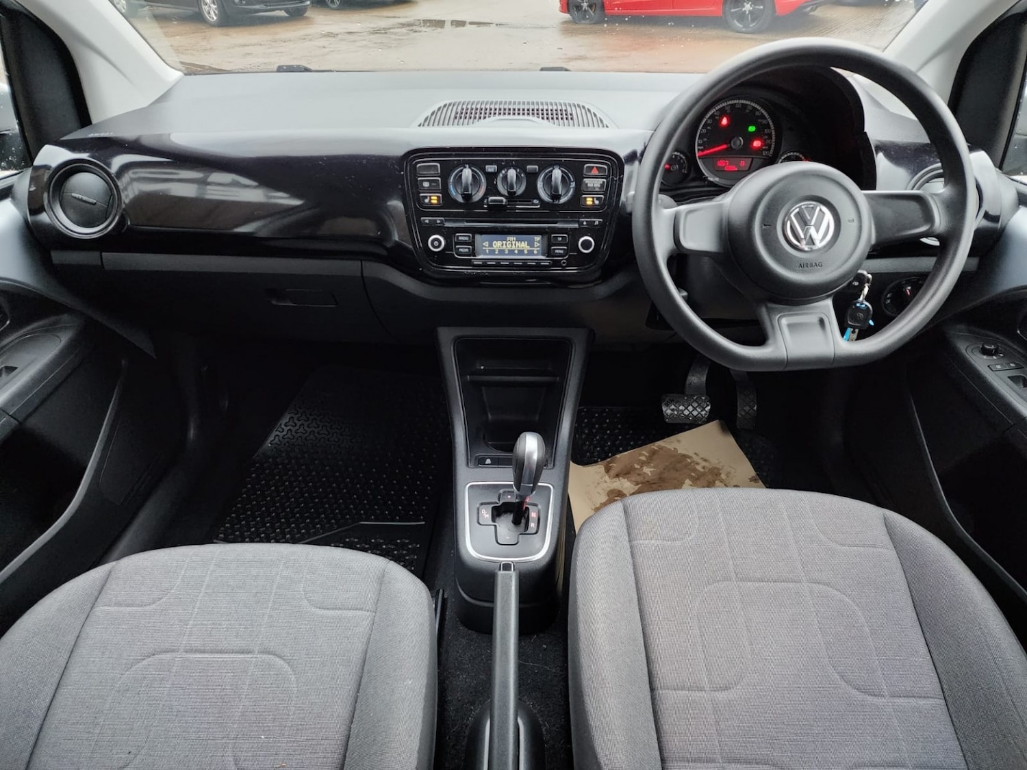 Used Volkswagen up! 2014 for sale - 77213424: Photo 7