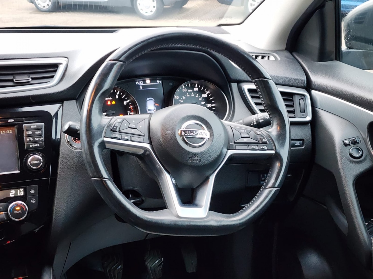 Used Nissan Qashqai 2017 for sale - 76347263: Photo 9