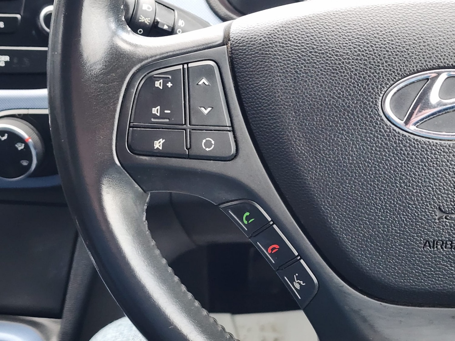 Used Hyundai i10 2014 for sale - 77792927: Photo 13