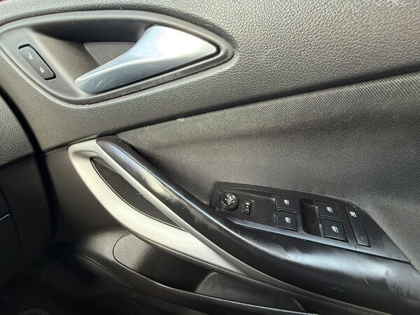Used Vauxhall Astra 2017 for sale - 76041094: Photo 16