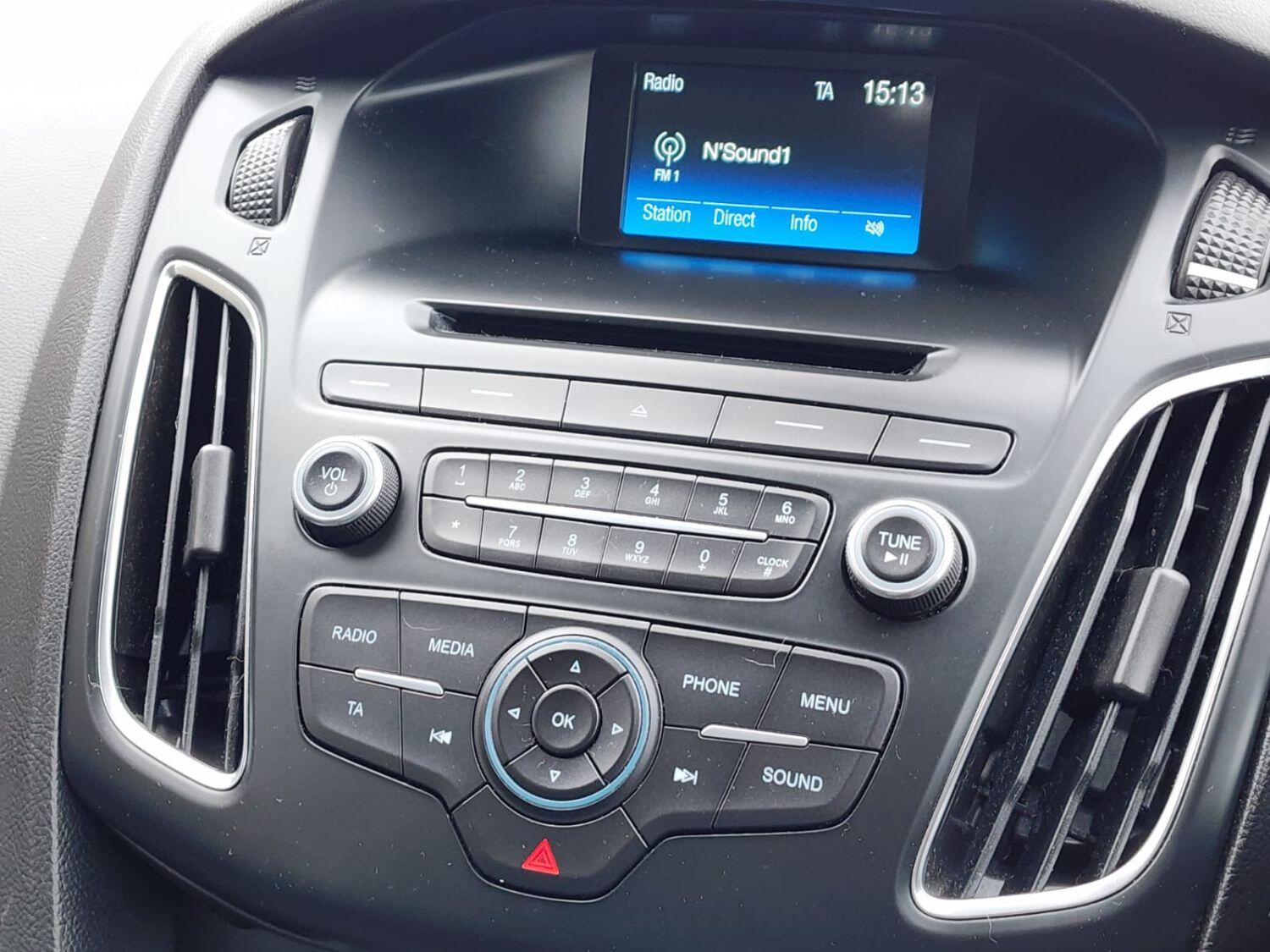 Used Ford Focus 2015 for sale - 76268537: Photo 10